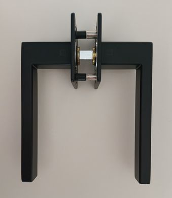 Дверная ручка STERK 1760 Q SH черный матовый (на розете ultra slim 3 мм)