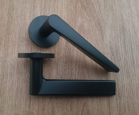 Дверна ручка APRILE Arnica R 7S AT чорний матовий BLACK (тонка розетка)