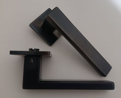 Дверная ручка APRILE Tilia Q 5S антрацит матовый PVD (на розете super slim)