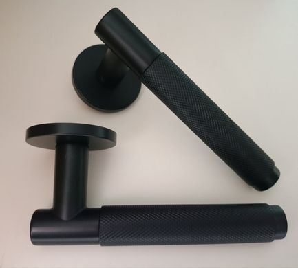 Дверна ручка APRILE Molinia R 7S AT чорний матовий BLACK (тонка розетка)